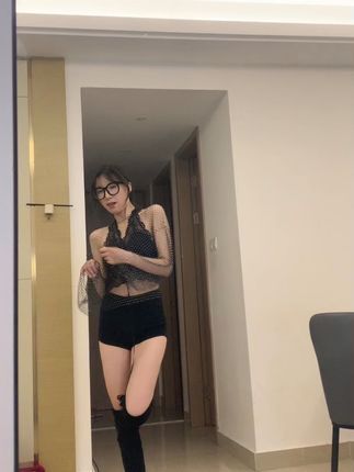 智桃lucky微密圈图片下载,抖音网红智桃Lucky的时尚穿搭秀