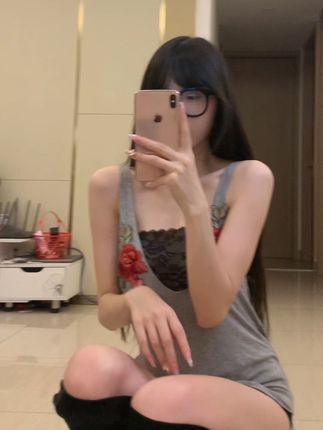 智桃lucky微密圈图片下载,抖音网红智桃Lucky的时尚穿搭秀